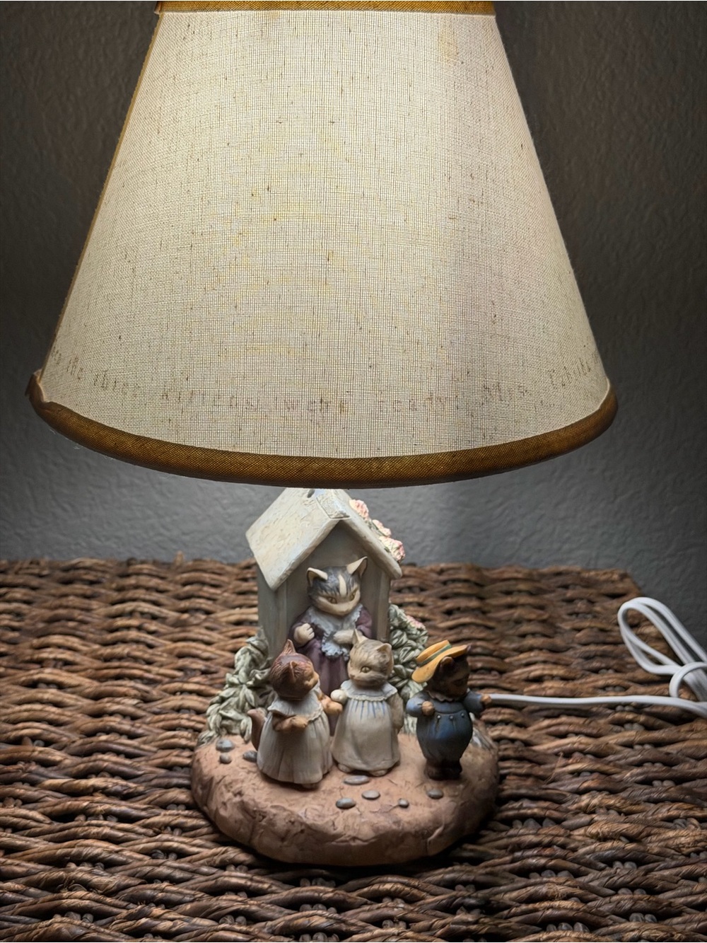 Beatrix Potter Mrs. Tabitha & Her 3 Kittens Table Lamp 1994 Children Nursery